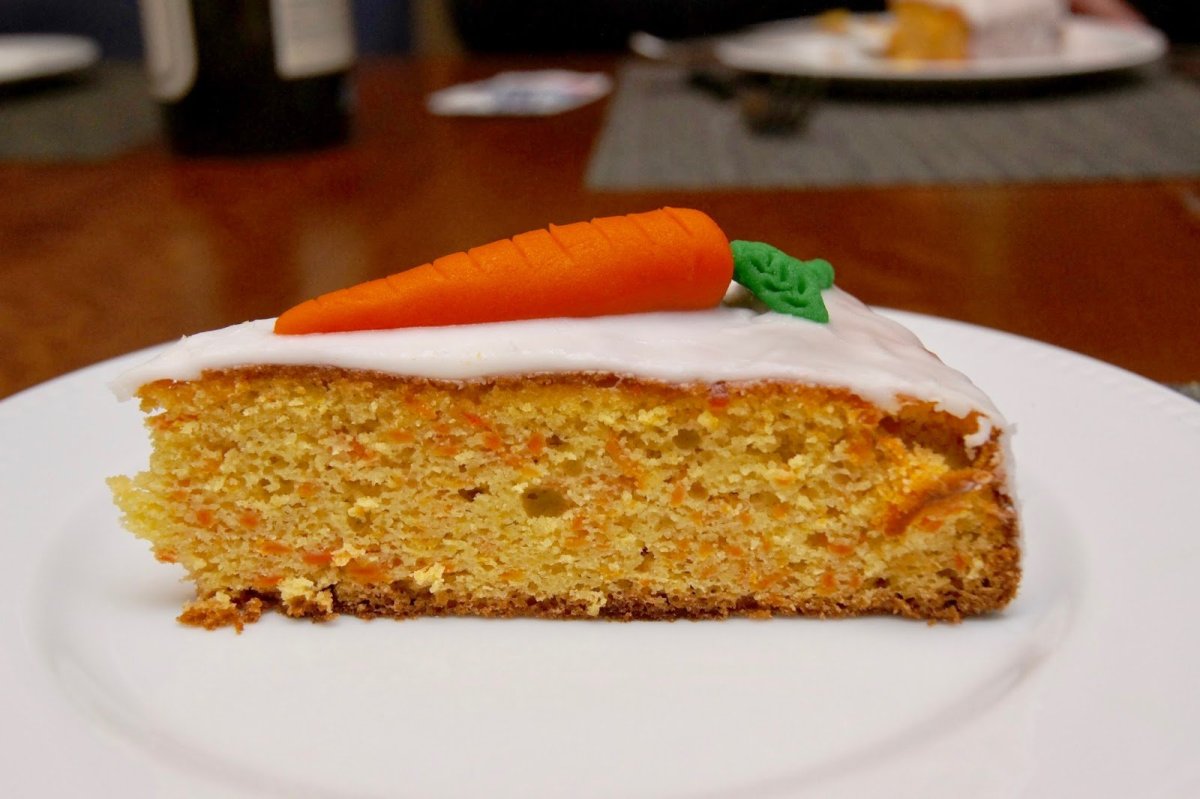 Морковный пирог с грецкими орехами