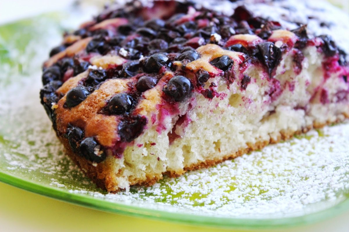 Пирог с грушами и клюквой