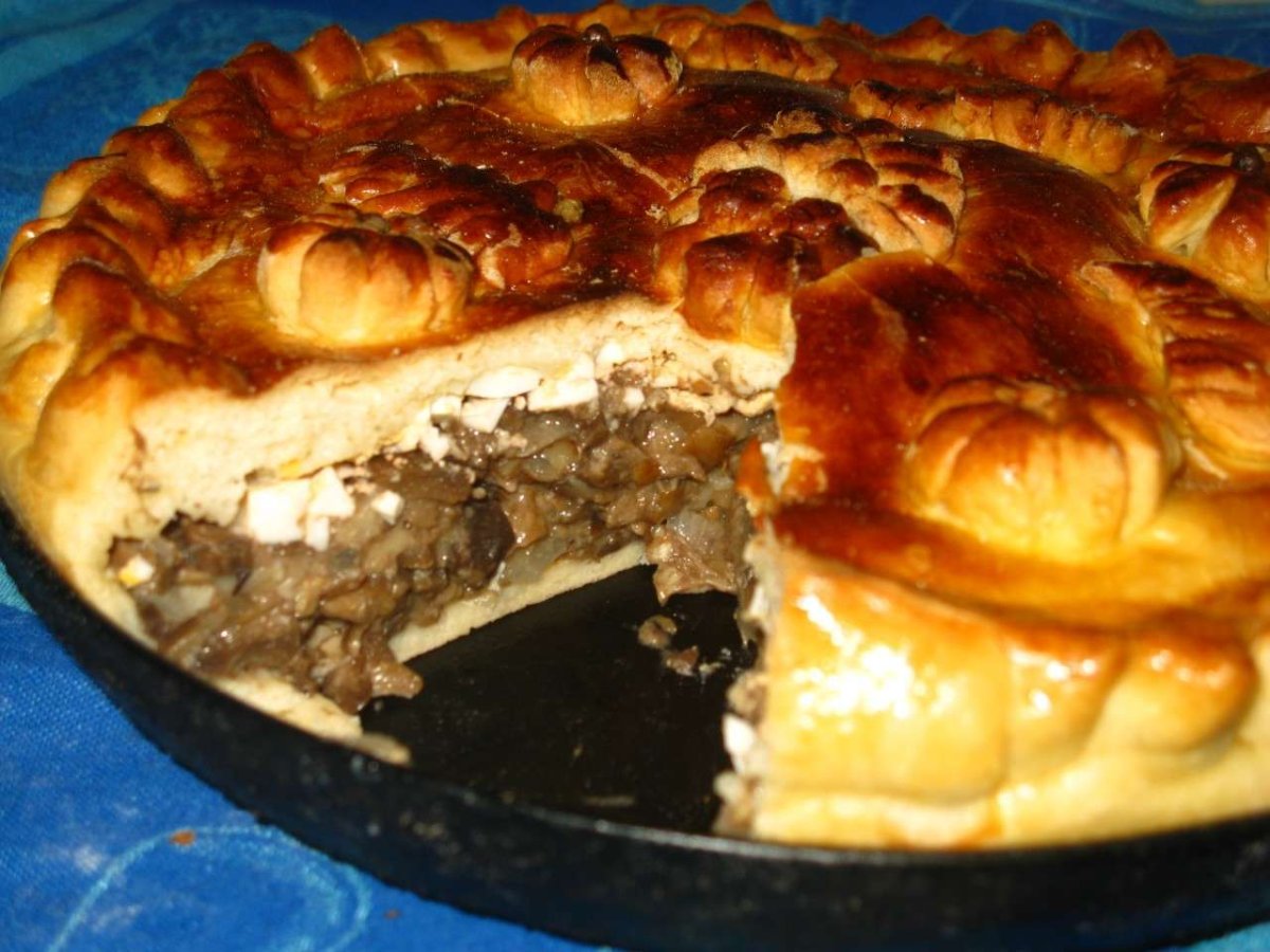 Блинный торт с грибами