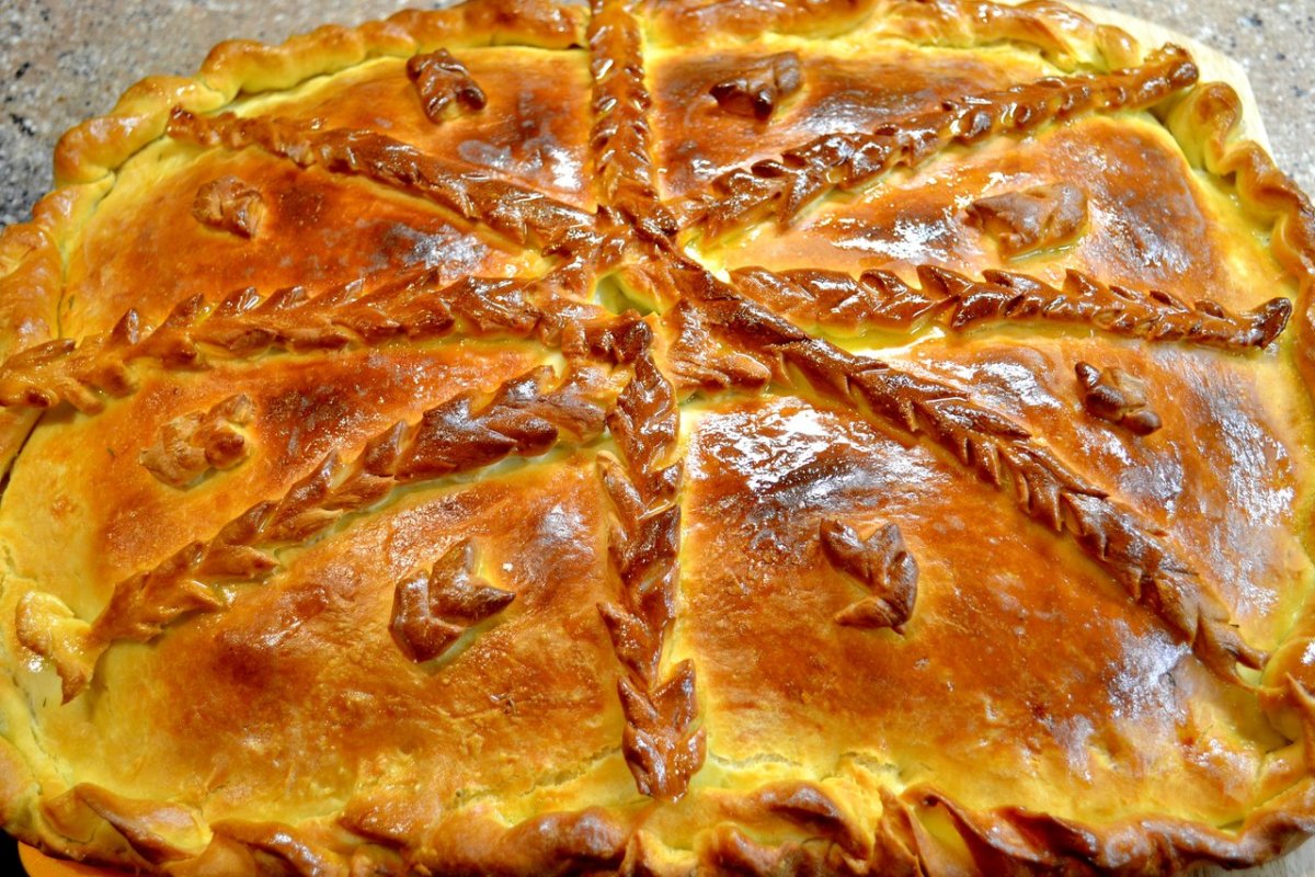 Пирог с капустой и рыбой