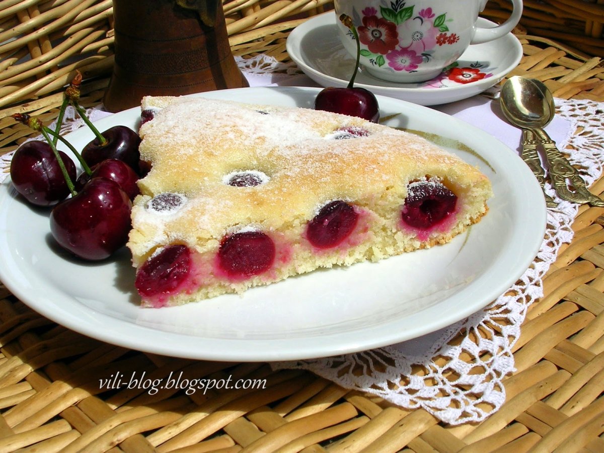 Шарлотка с яблоками