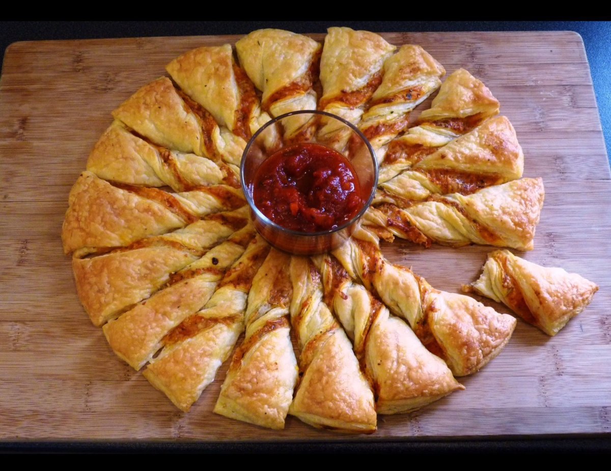 Греческий пирог с мясом и сыром