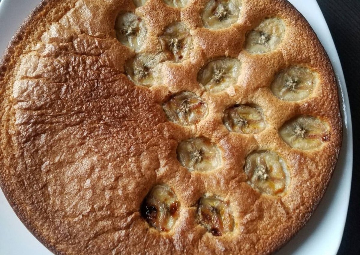 Выпечка с бананом и сухофруктами