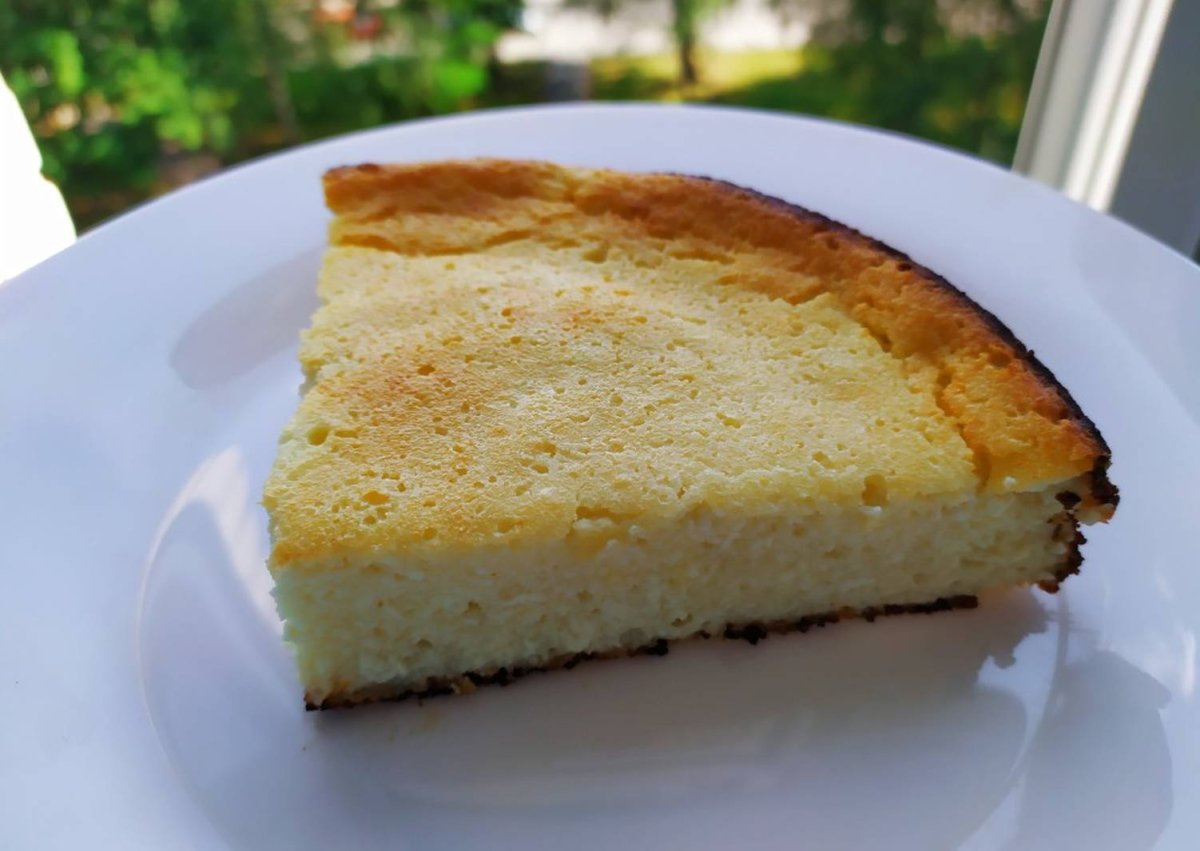 Шарлотка с творогом и яблоками в духовке