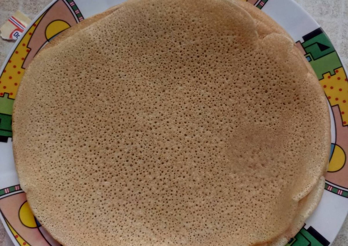 Блины со сметаной и вареньем