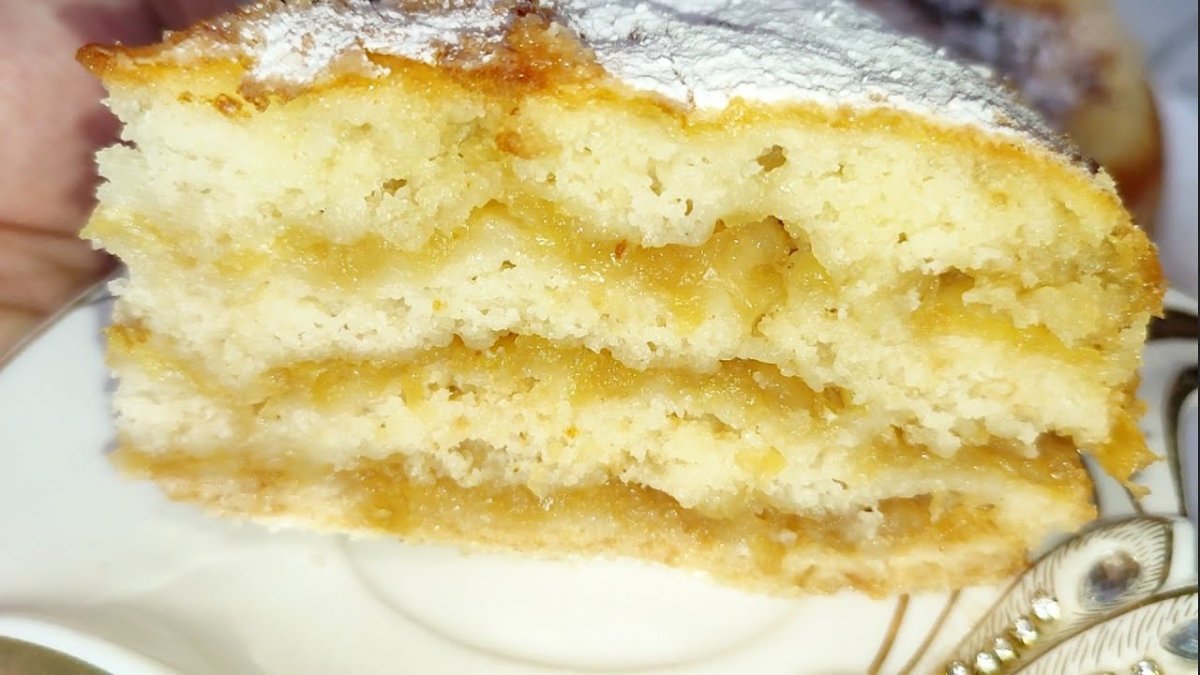 Пирог шарлотка с капустой