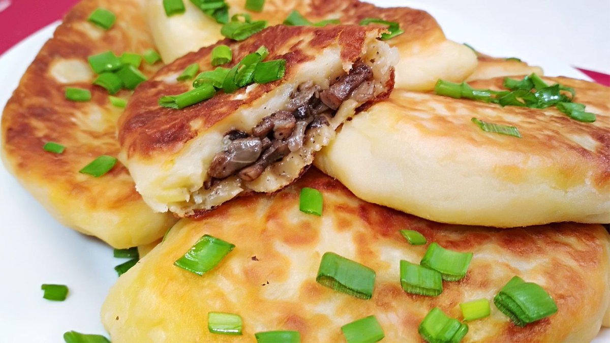 Пирожки с грибами жареные
