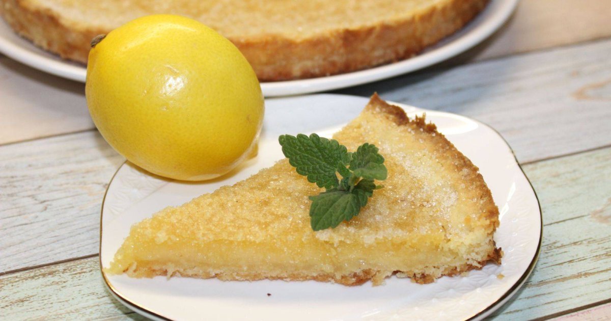 Кусок яблочного пирога