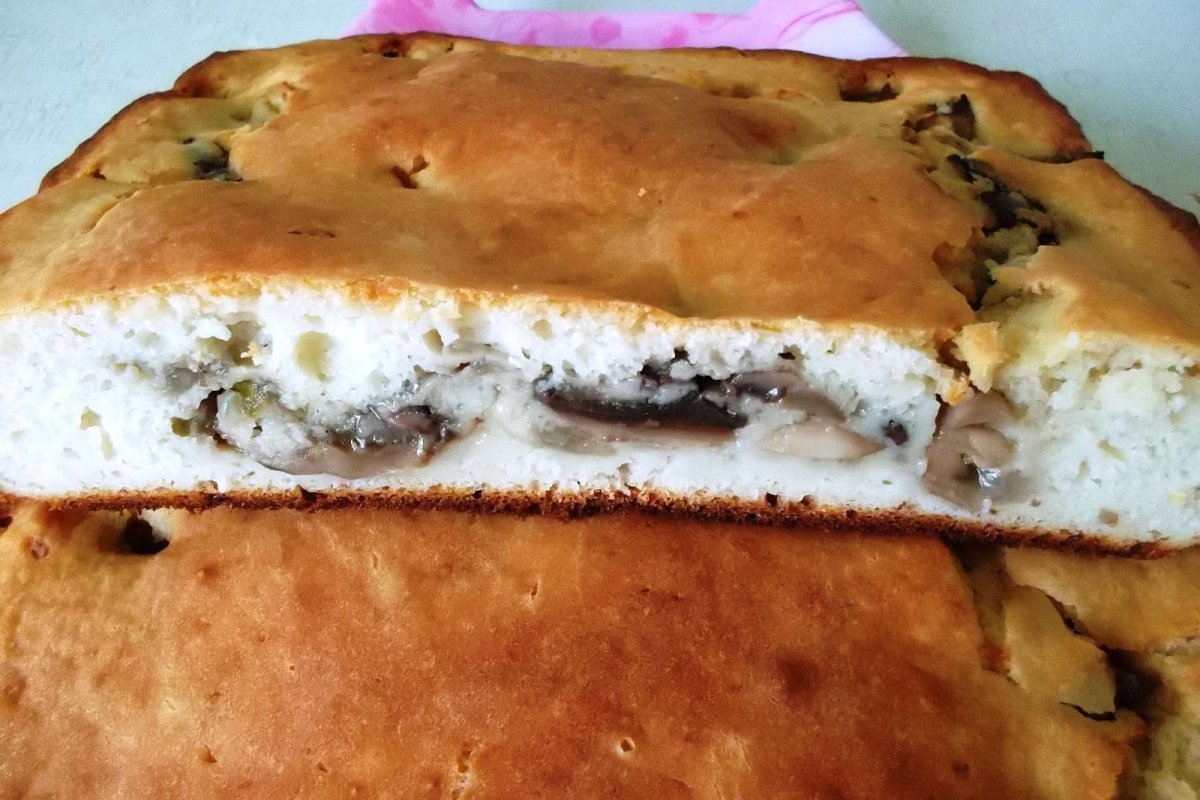 Заливной пирог с грибами в духовке
