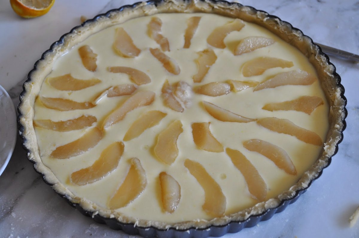 Песочный пирог с персиками