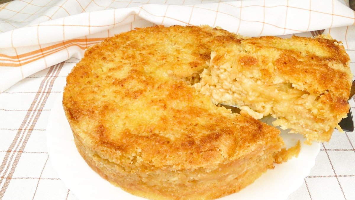 Шарлотка с яблоками Юлии Высоцкой