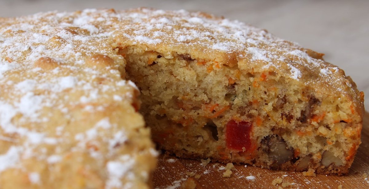 Морковный пирог с грецкими орехами