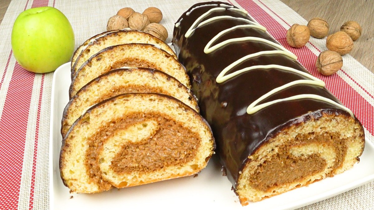 Рулет сдобный с орехами