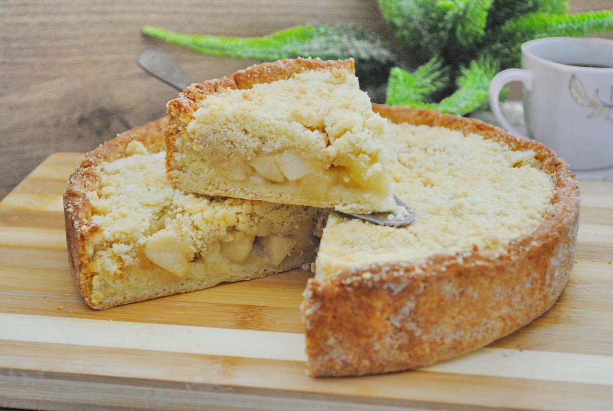 Пирог с творогом и яблоками