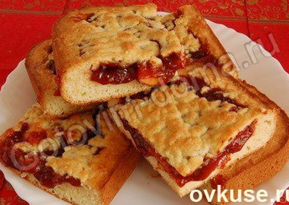 Пирог с клубникой