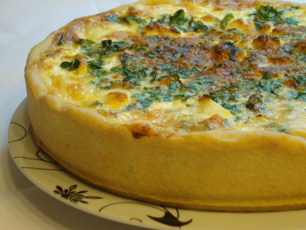 Шарлотка с тыквой и яблоками