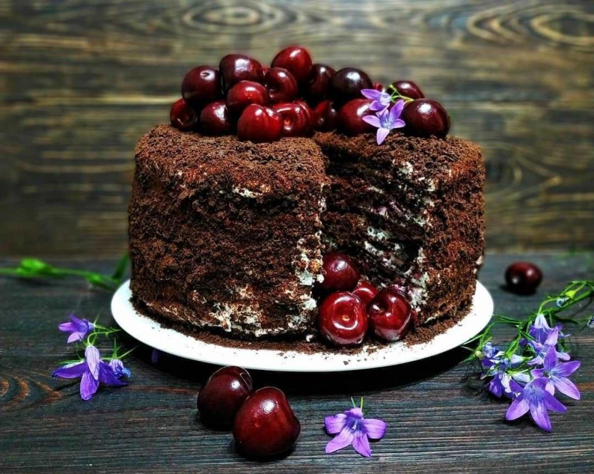 Кофе и вишневый пирог