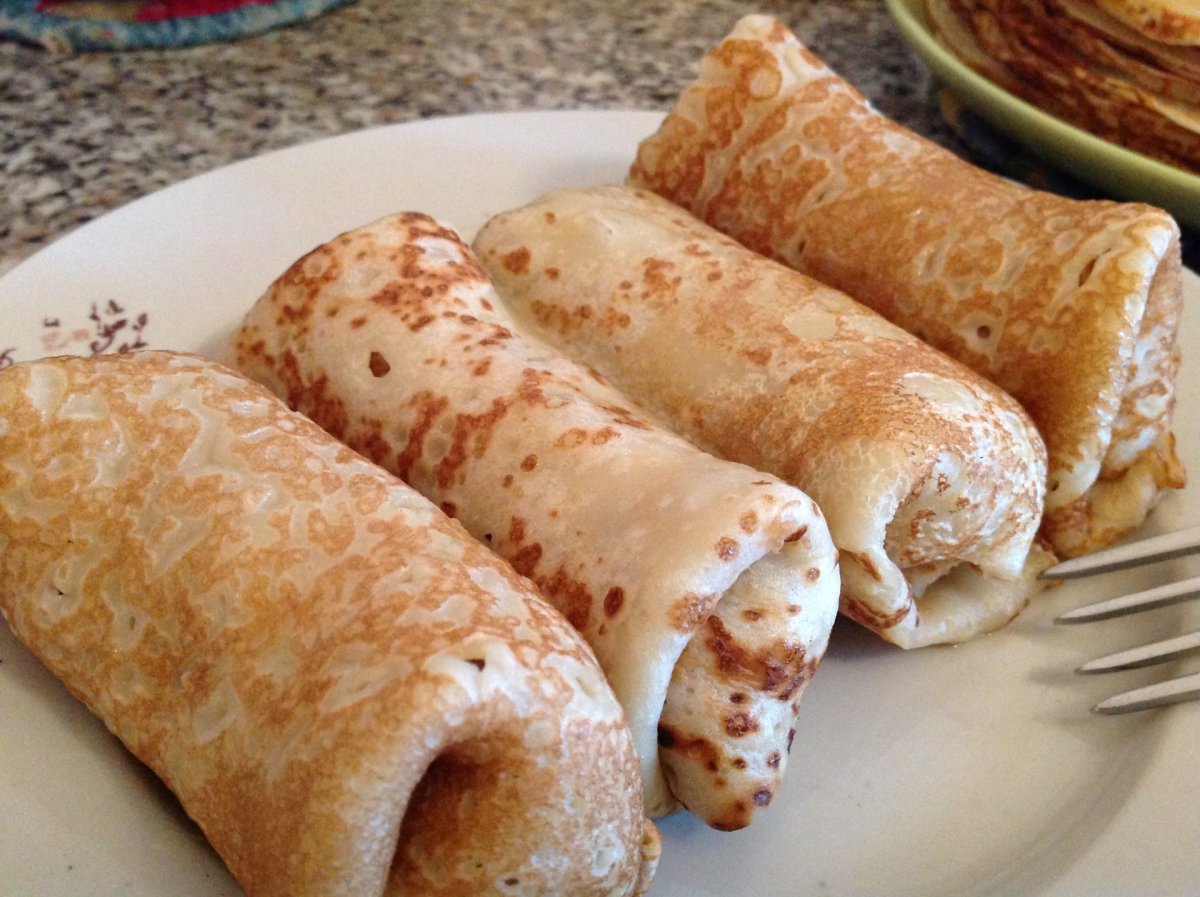 Блинчики с грибами и сыром