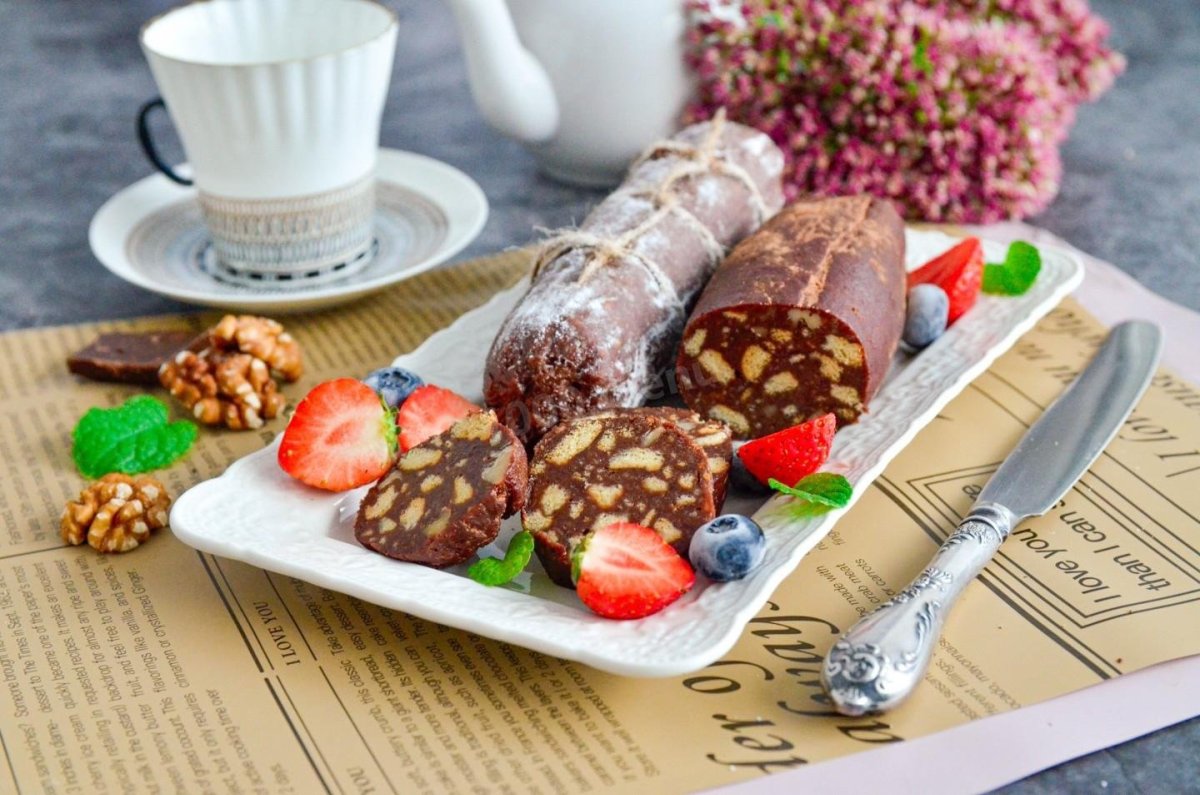 Рулет из печенья колбаска