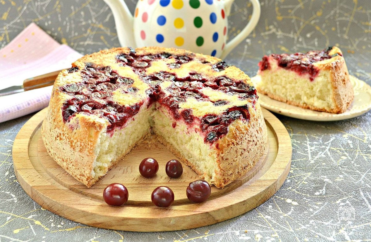 Ежевичная шарлотка