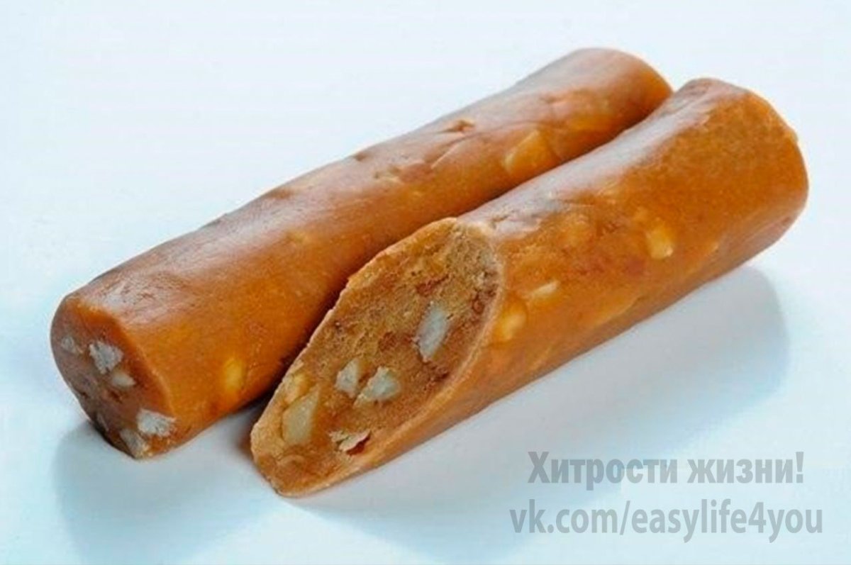 Шоколадная колбаска с арахисом