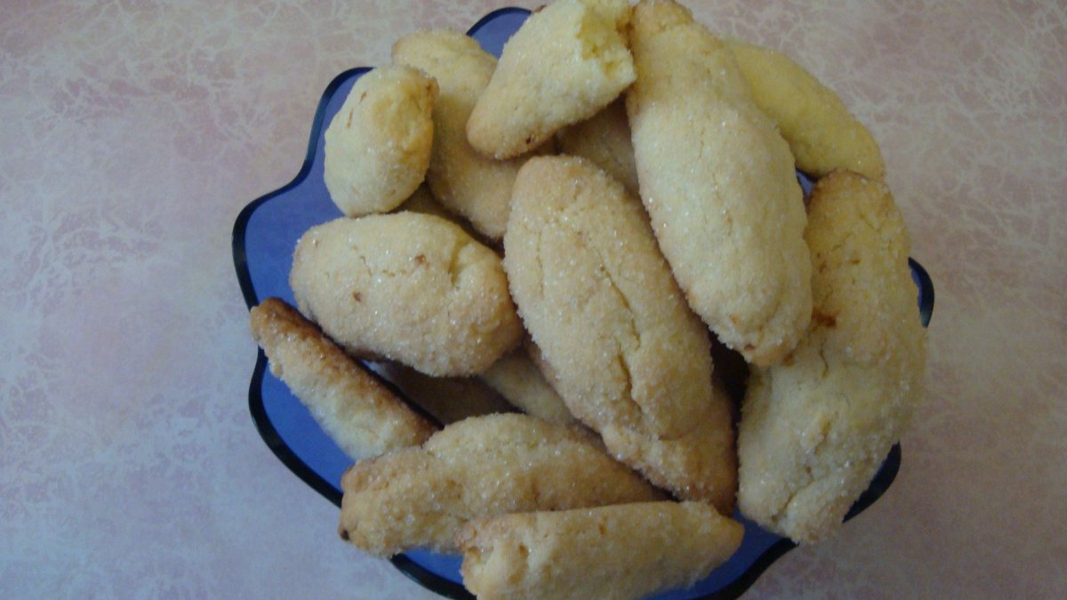 Нежное песочное печенье с кокосовой стружкой