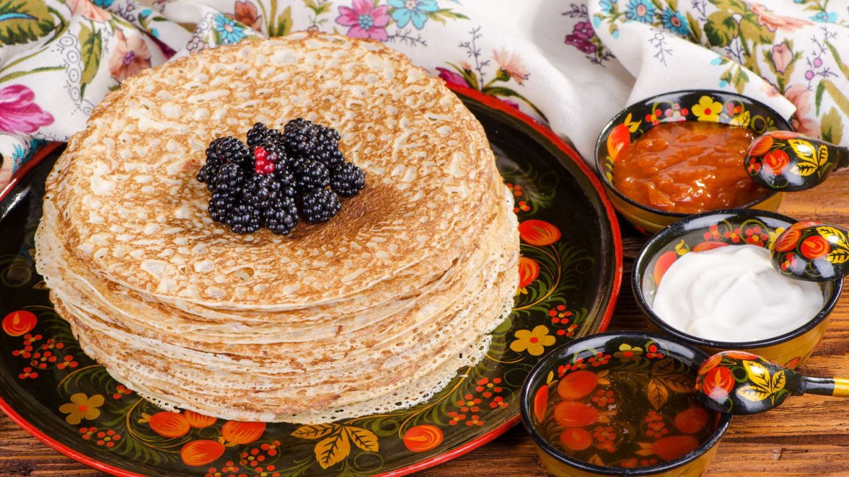 Панкейки с черникой