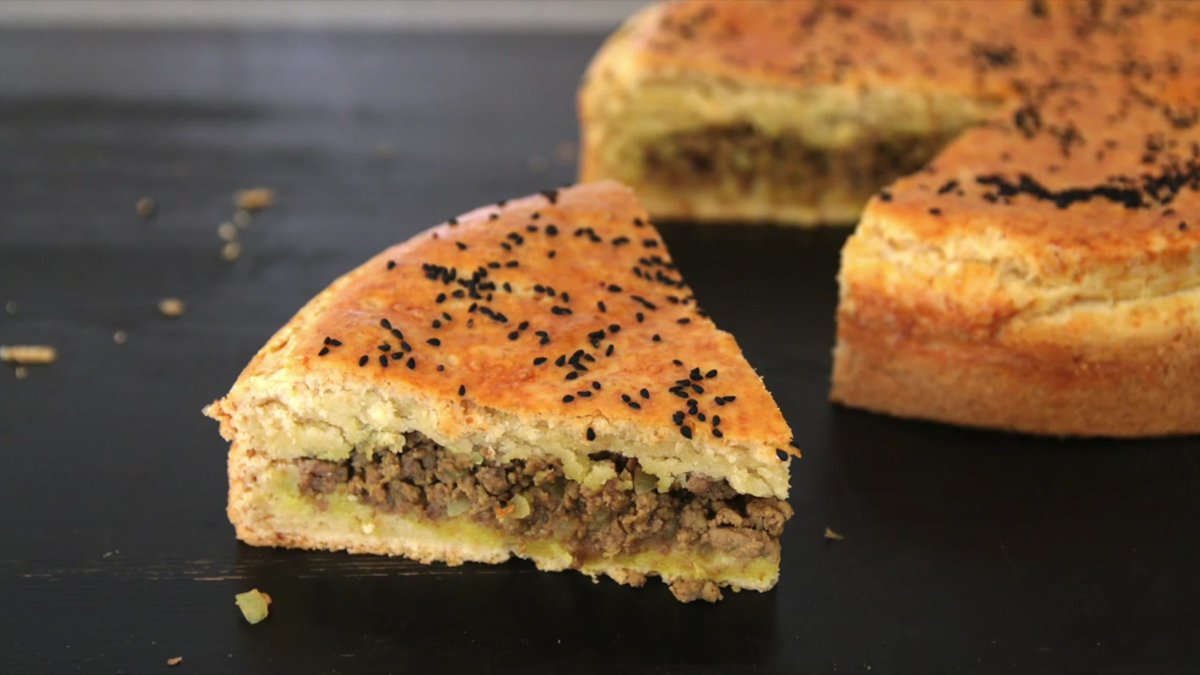 Мясной пирог из пе очного теста