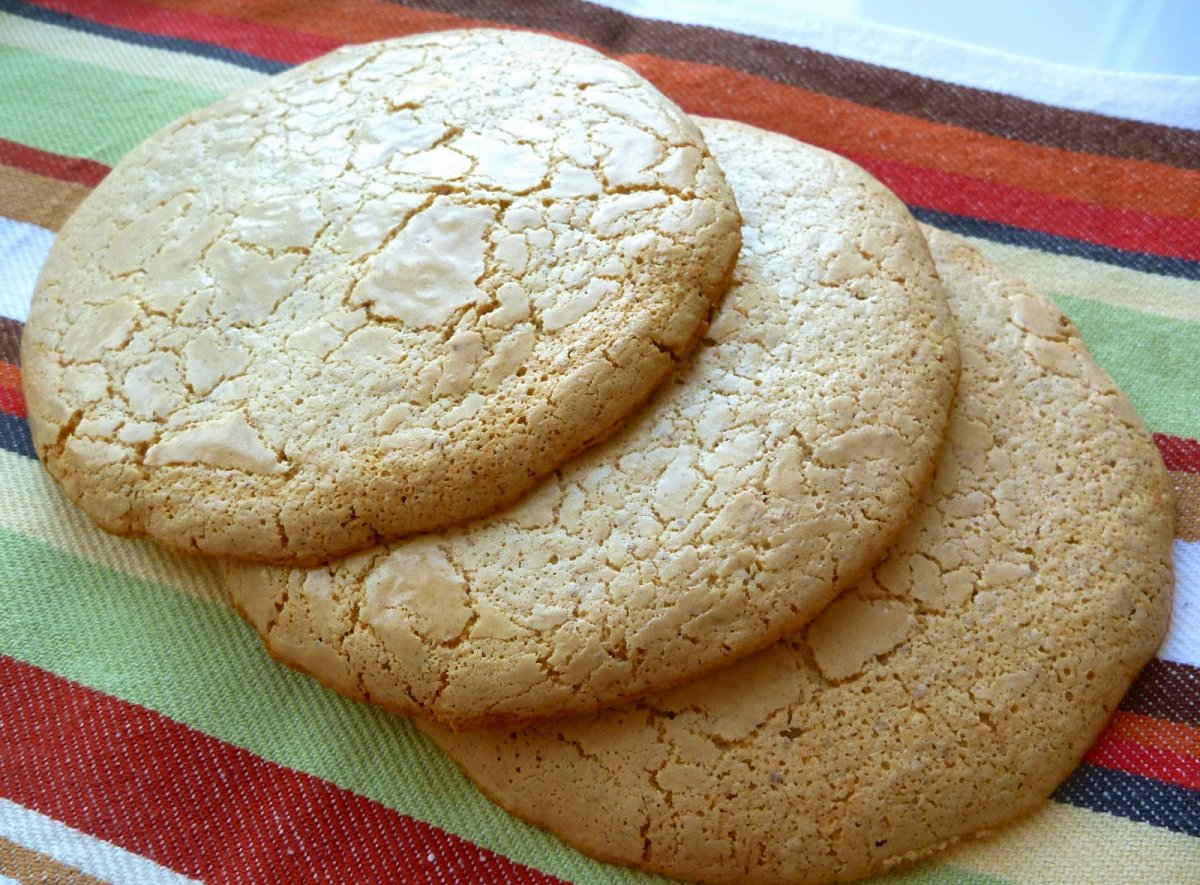 Круглые печеньки из миндальной муки