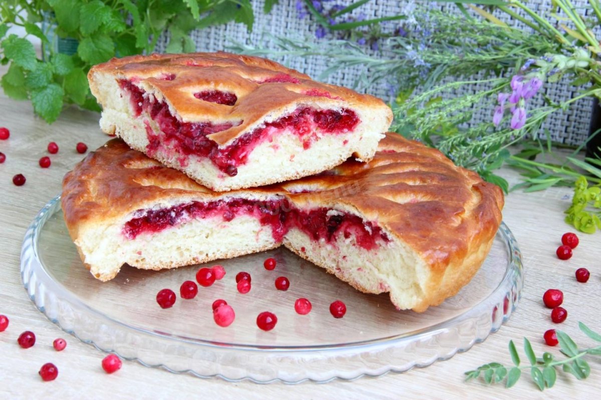Пирожки с брусникой