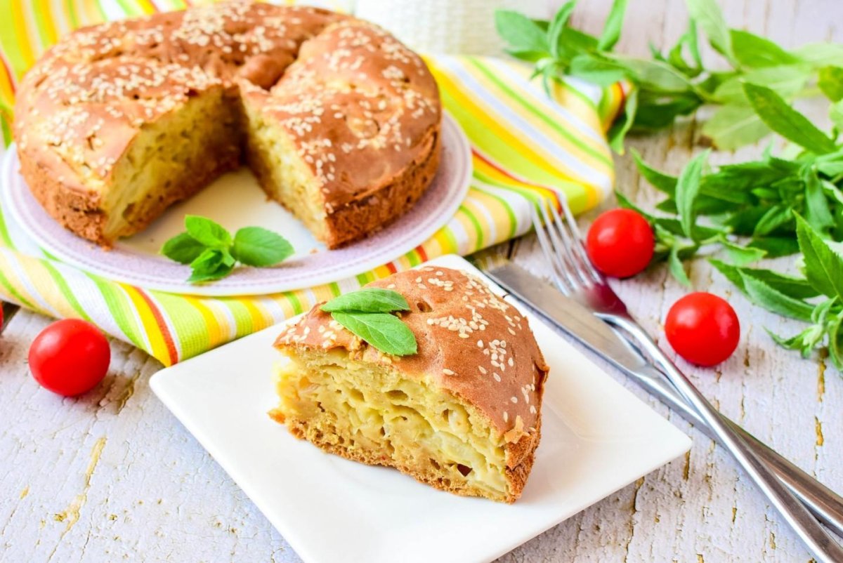 Пирог шарлотка с капустой