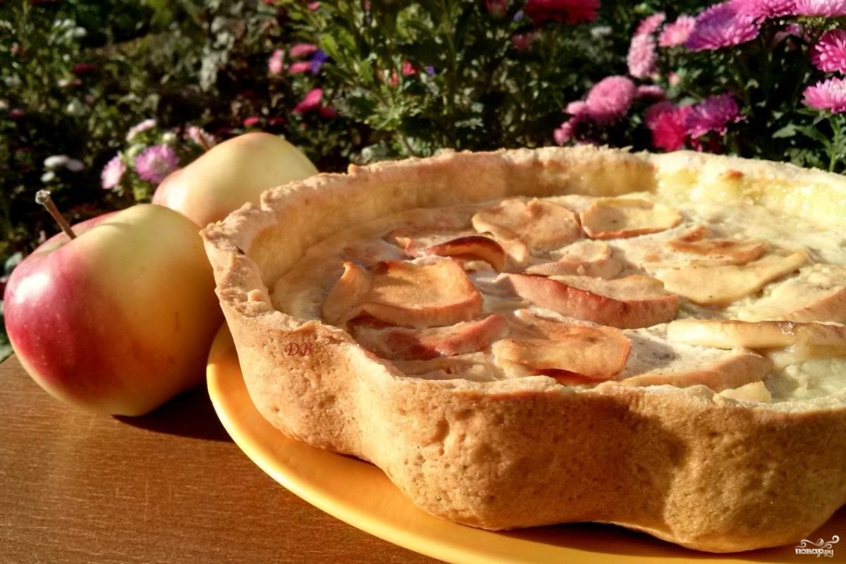 Яблочный пирог со сливочным маслом