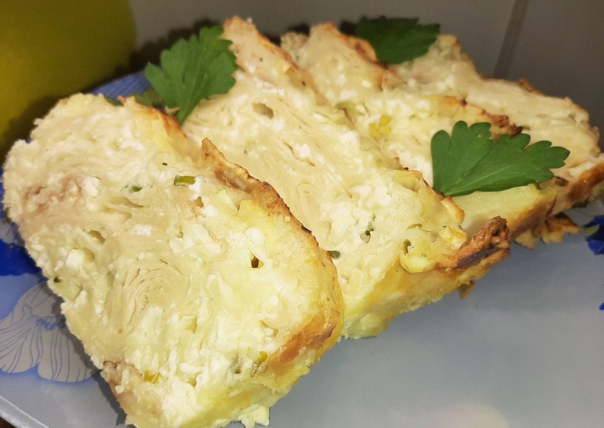 Слоеный пирог с сыром