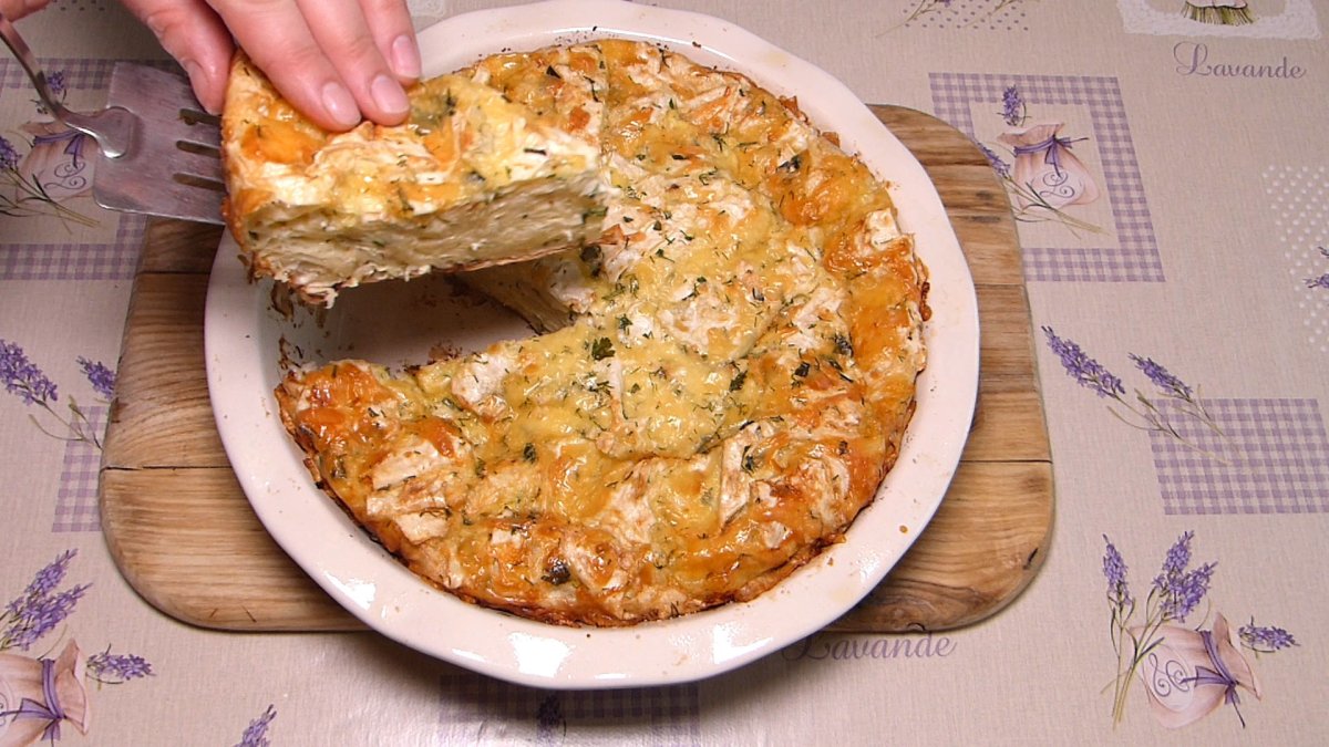 Рваный пирог с грибами и сыром