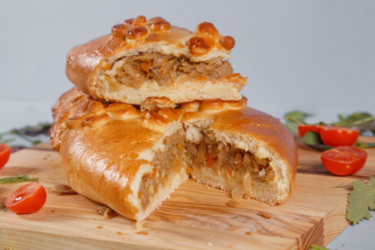 Слоеный пирог с камамбером