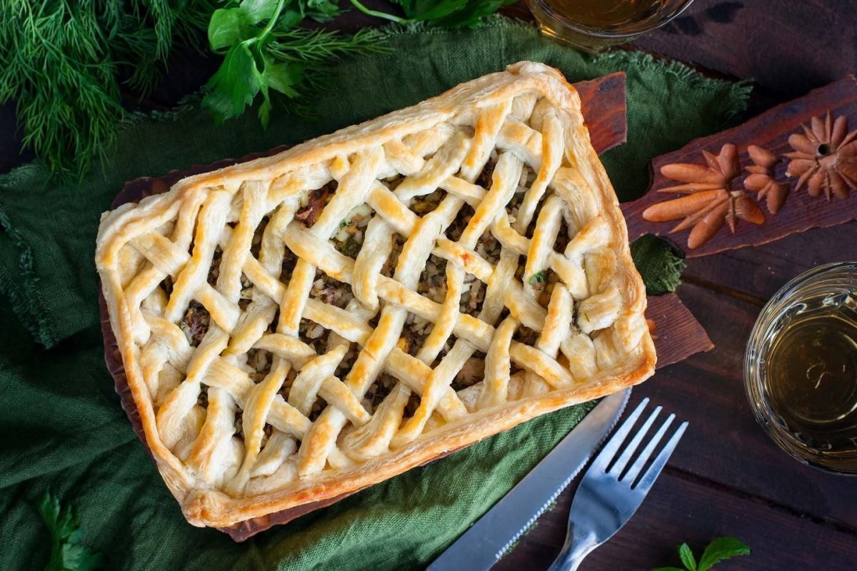 Круглый пирог с мясом