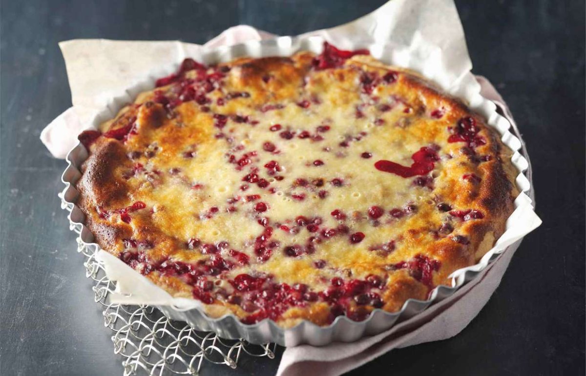 Финский пирог с брусникой