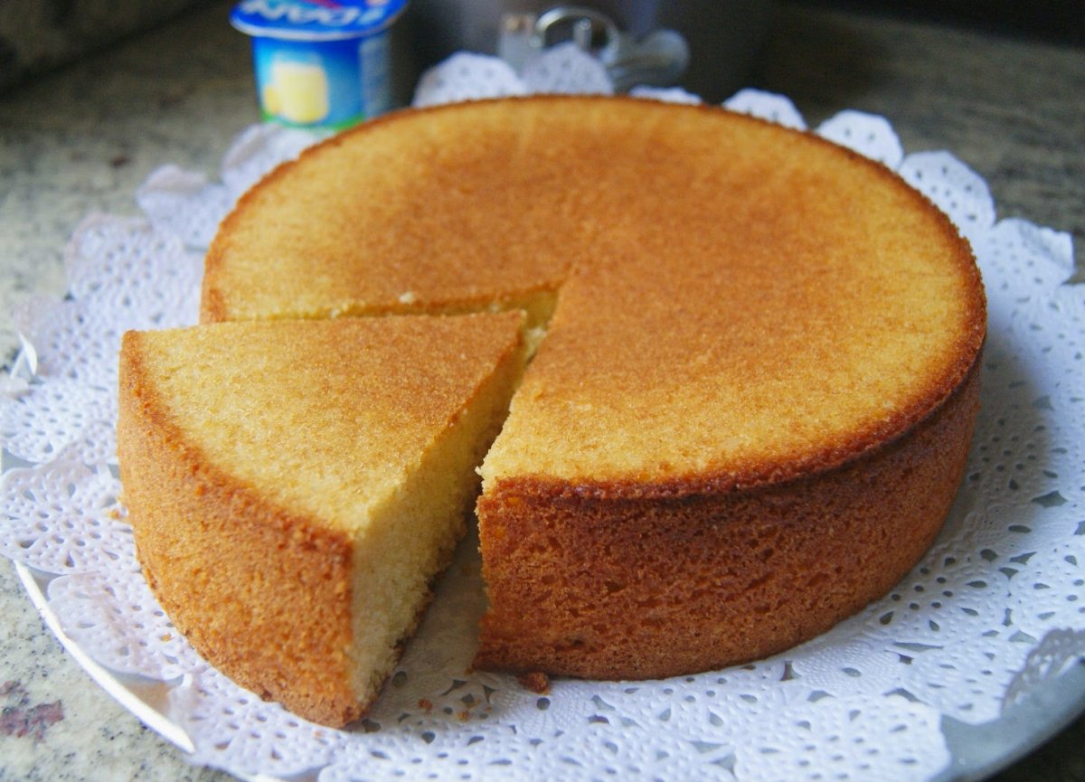 Пирог манник с изюмом