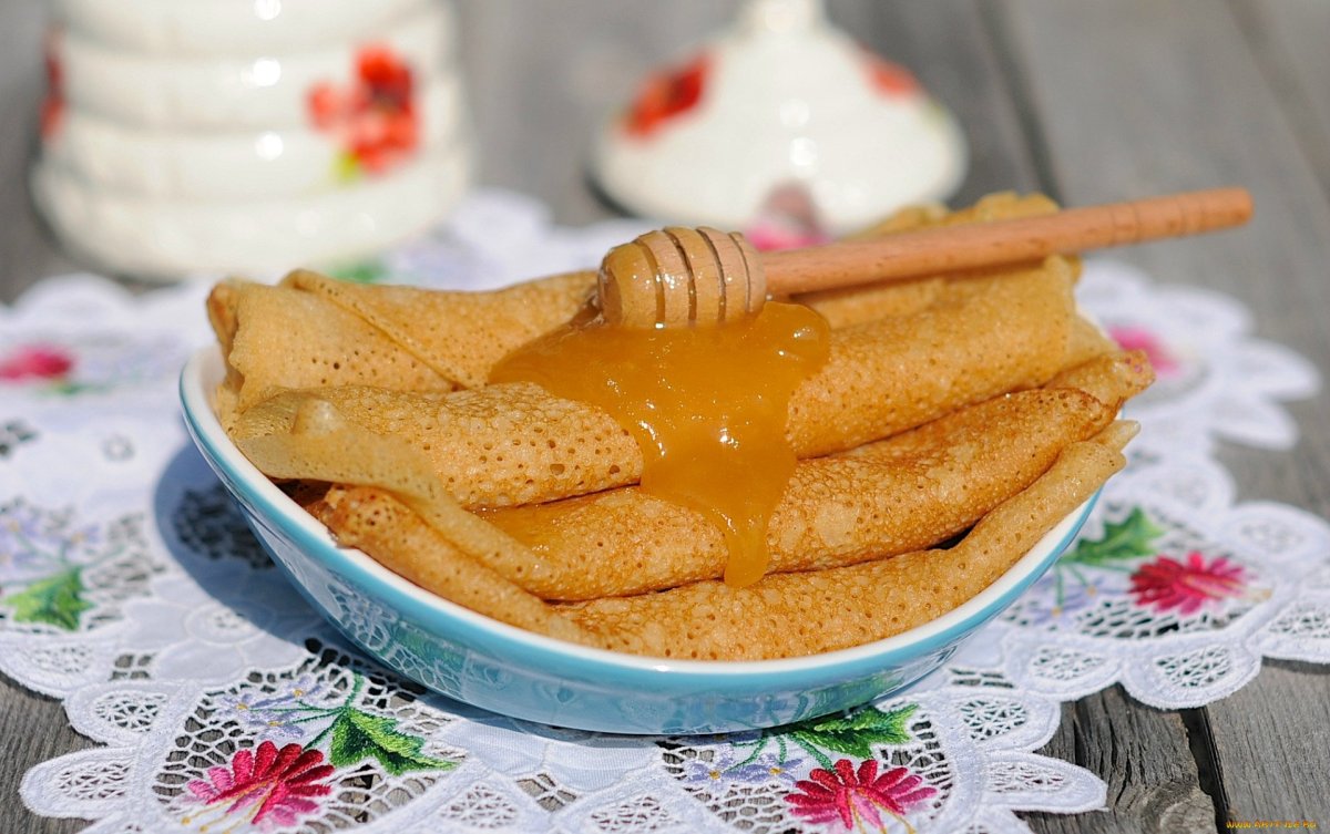 Блины с медом
