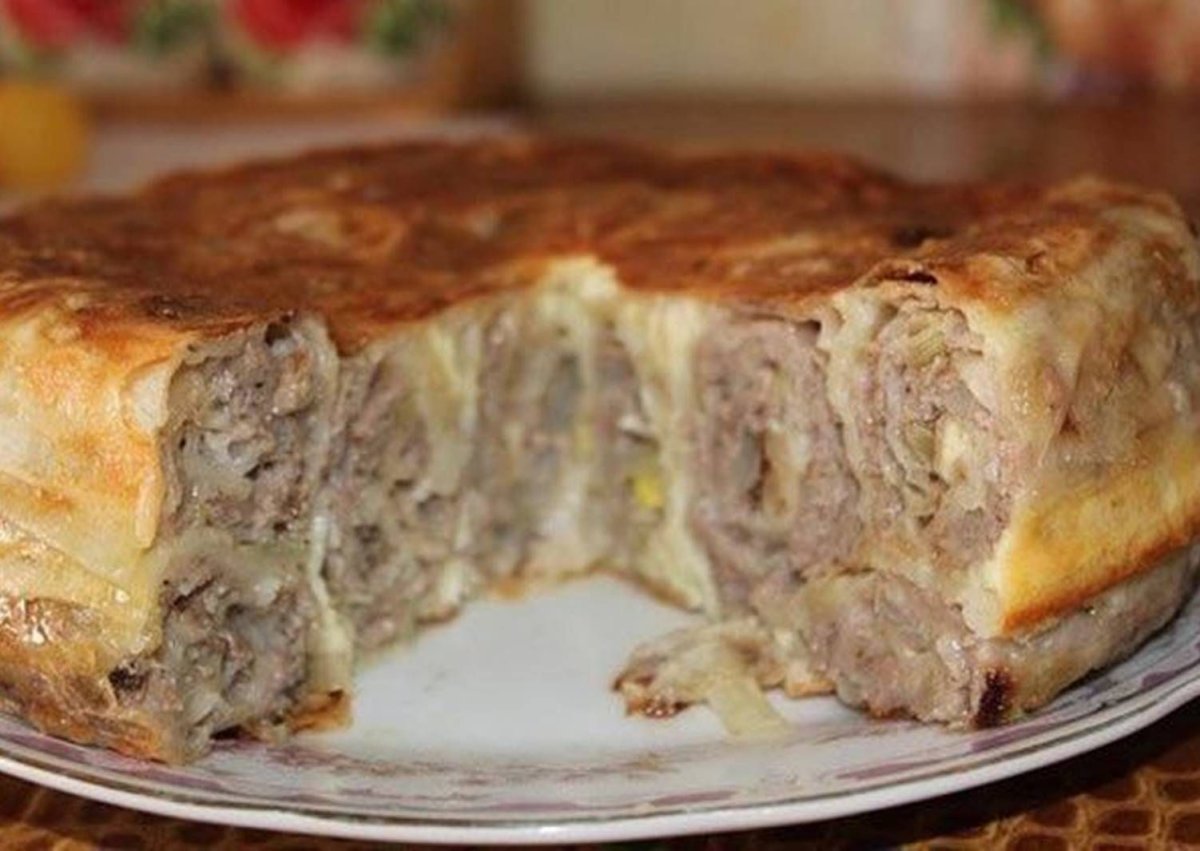 Заливной мясной пирог