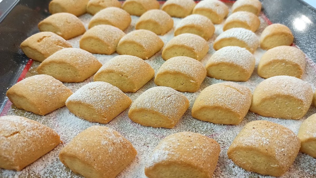 Печенье ушки с апельсиновой цедрой