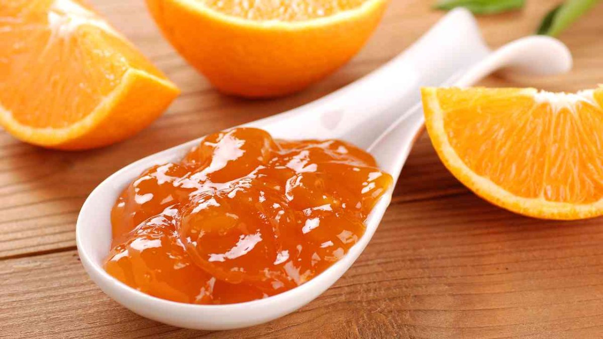 Блинчики под карамельно апельсиновым соусом