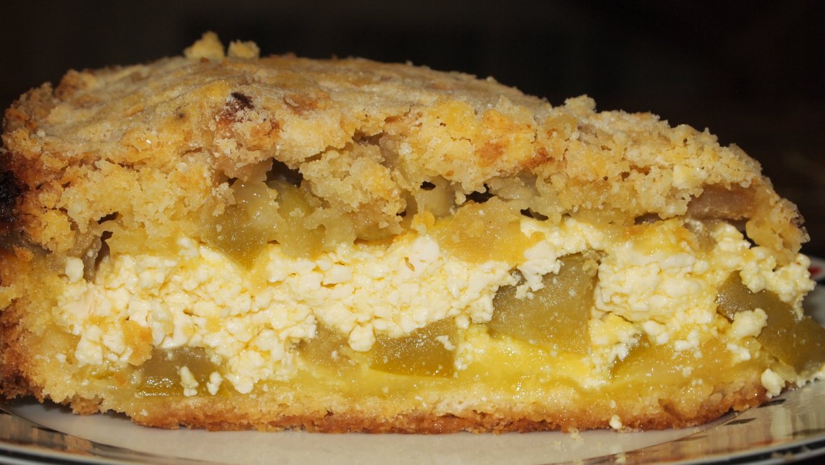 Королевский пирог с творогом и яблоками