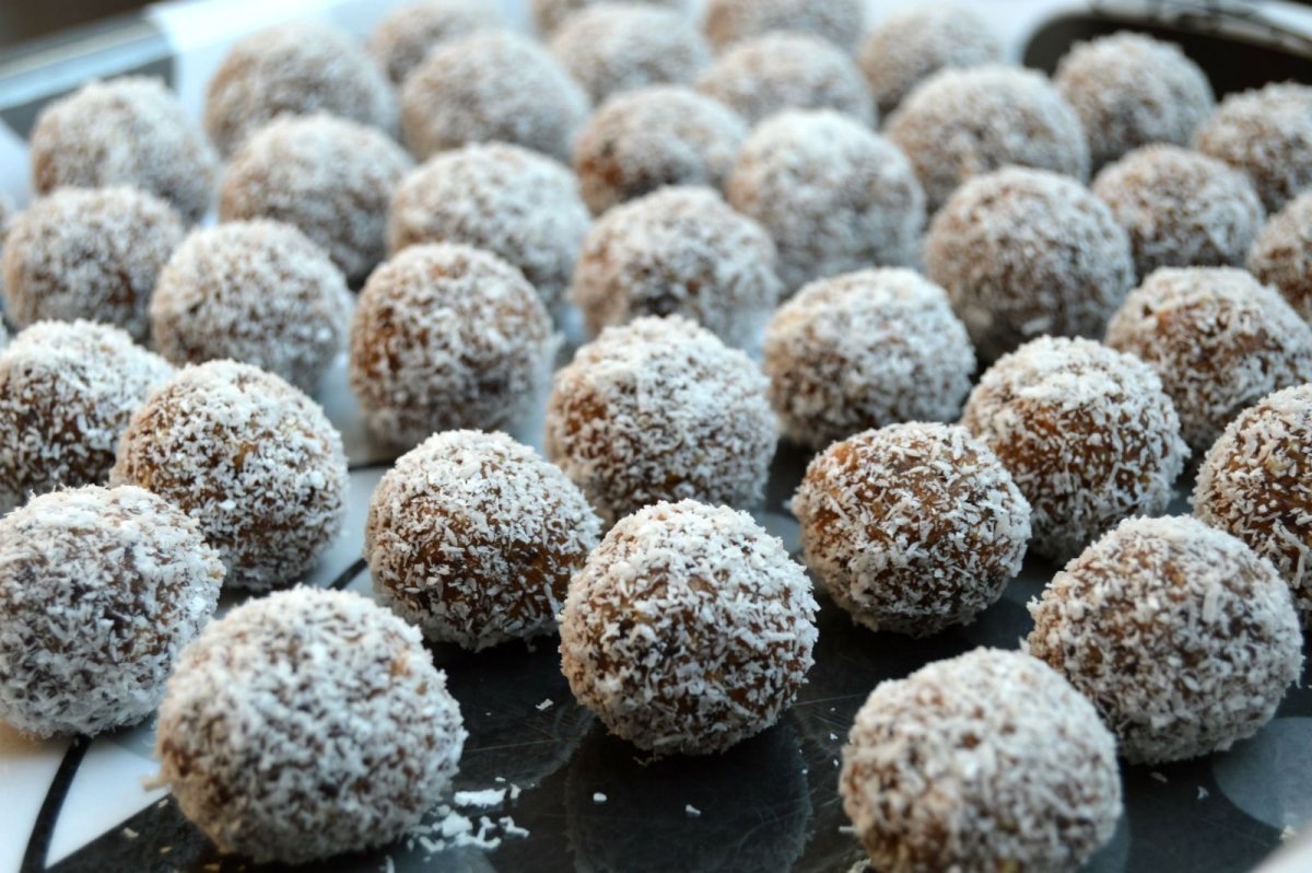 Печенье с кокосовой стружкой и кремом палочки