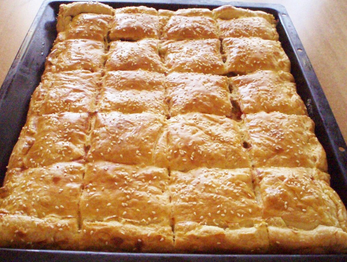 Пирог со шпинатом и сыром
