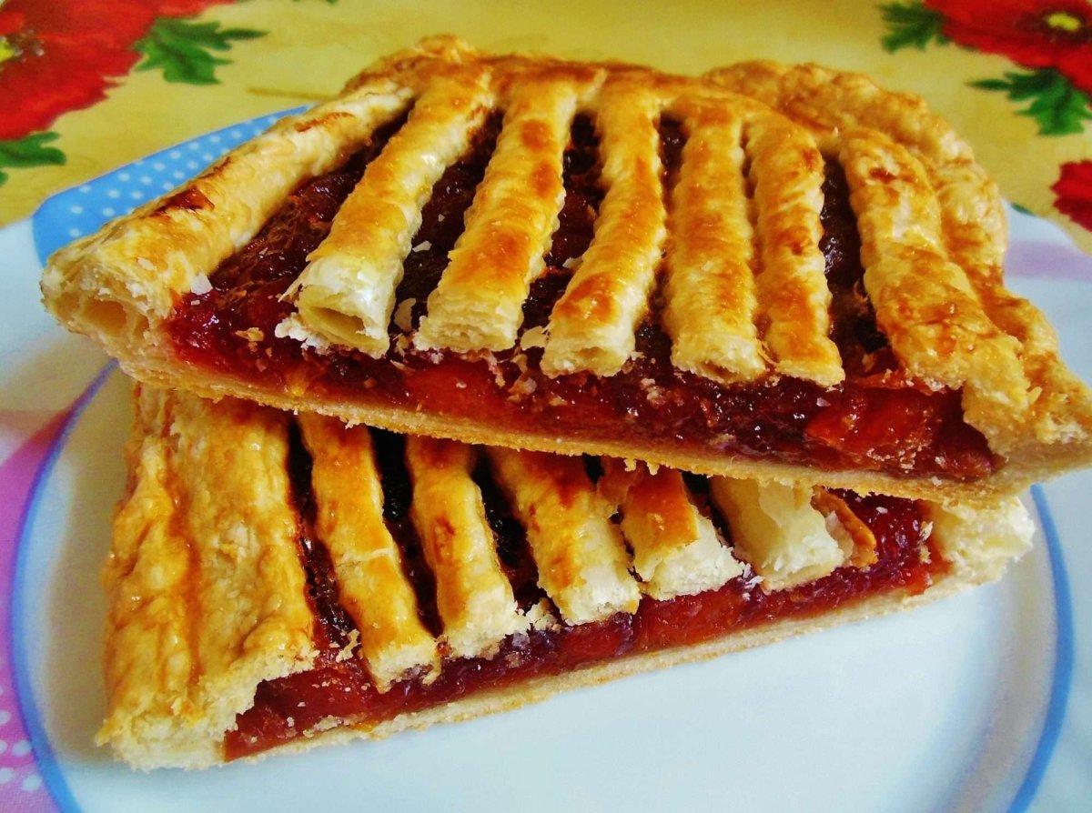 Пирог с клубникой