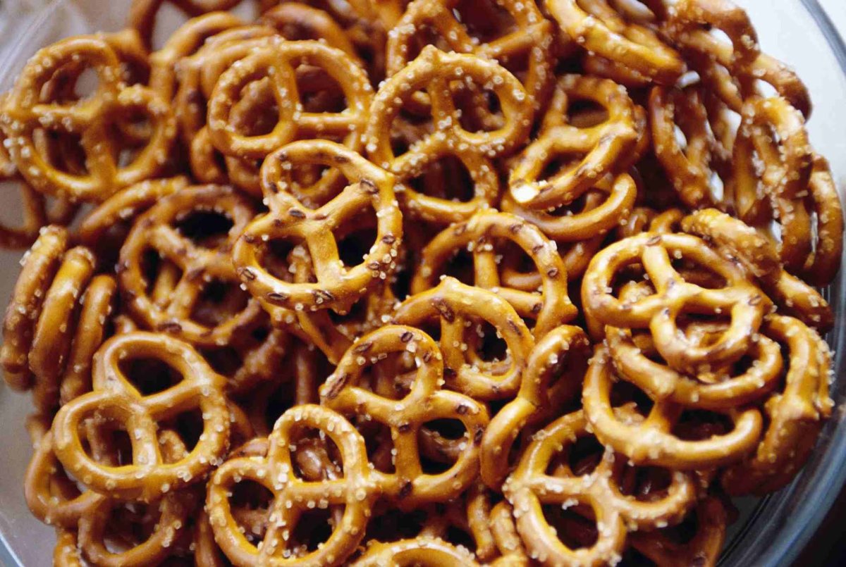 Крендель с маком