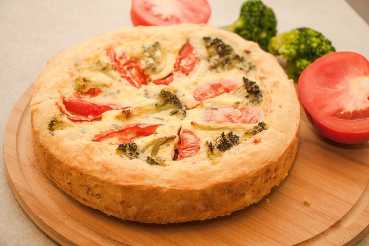 Пирог с ветчиной и курицей