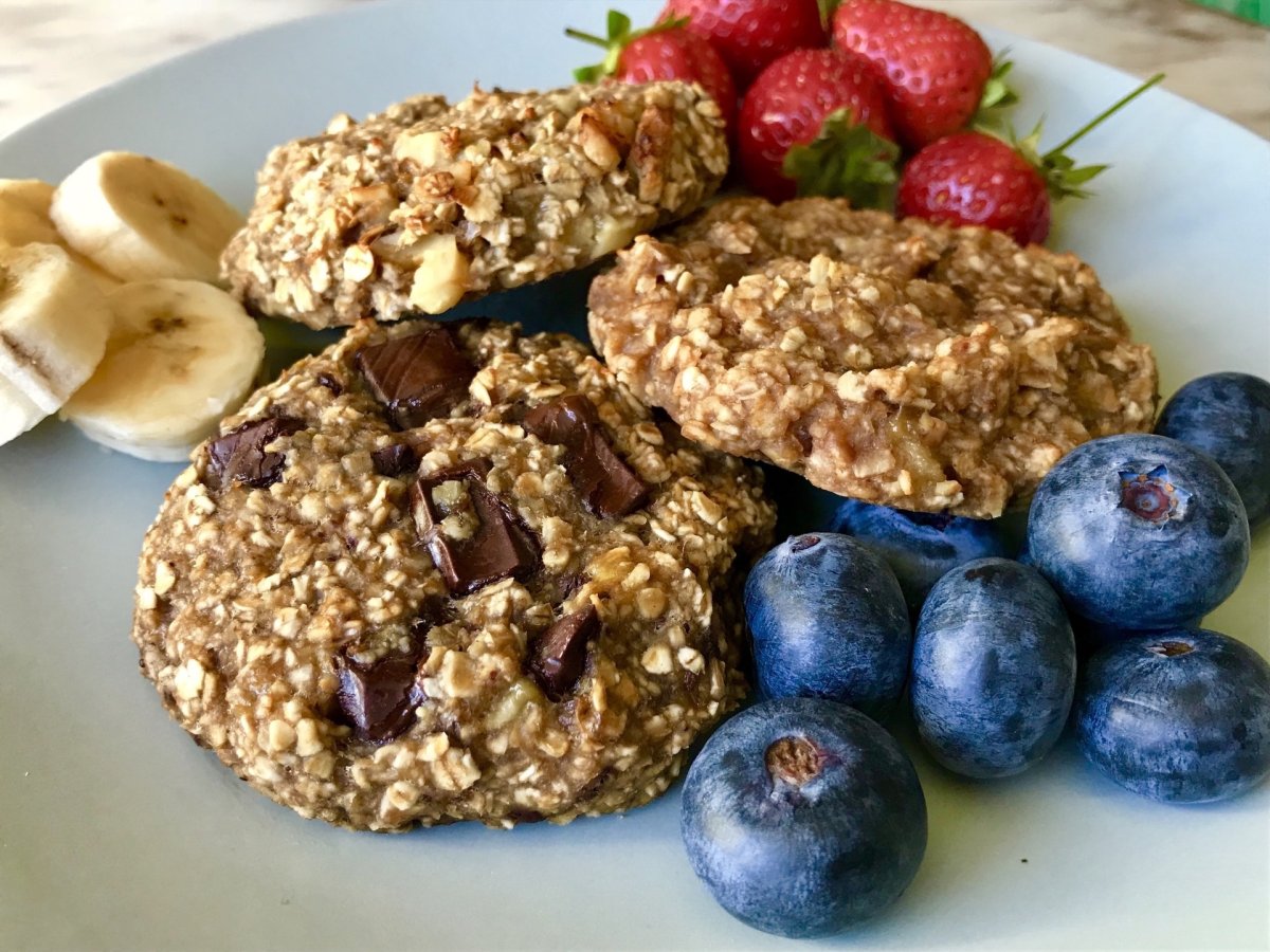 Lazy Oatmeal with Blueberry and Lemon Zest