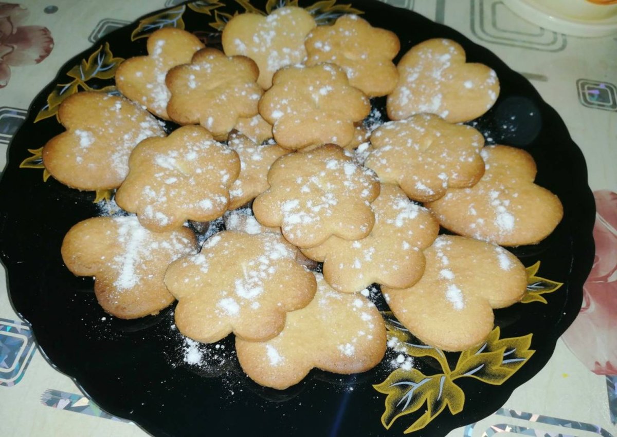 Песочное печенье со сливой